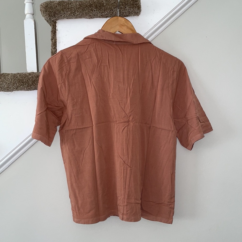 ๐ MODODOC โข Button-Up Top - Picture 3 of 5